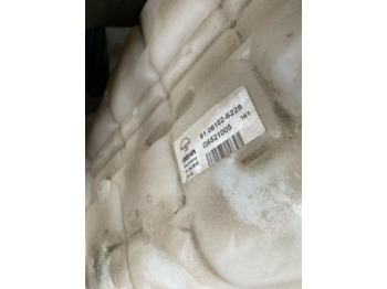Depósito de expansión para Camión MAN TGL Ausgleichsbehälter Kühlmittel 81061026228 81061026233: foto 3