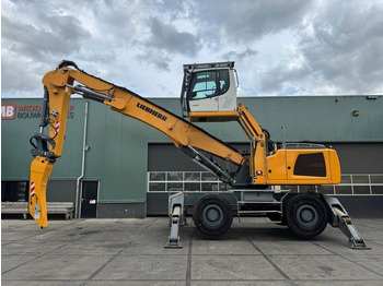 Manipulador de materiales LIEBHERR