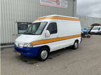 Furgón Peugeot Boxer 350MH 2.8 HDI Trekhaak 2000 kg NIEUWE APK Bakmaat: foto 1
