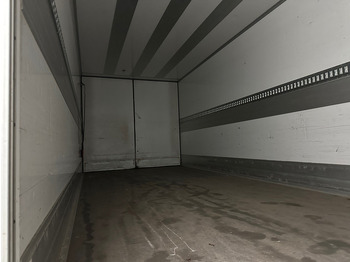 Camión frigorífico Renault D12.210: foto 5