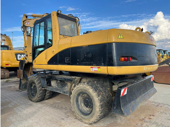 Excavadora CATERPILLAR M318