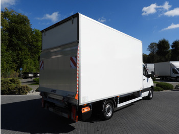 Furgoneta caja cerrada MERCEDES SPRINTER 315 BOX LIFT 8 PALLETS AIR CONDITIONING  150HP: foto 3