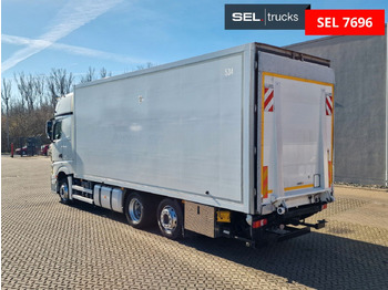 Camión caja cerrada MERCEDES-BENZ Actros