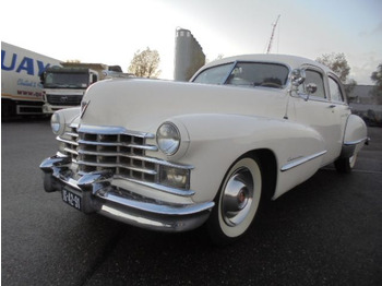 Coche CADILLAC