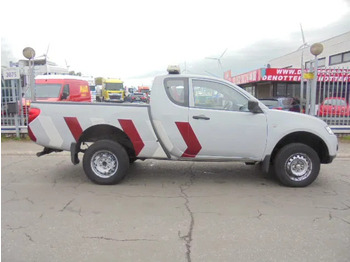 Pick-up Mitsubishi L200 4X4 PICK-UP: foto 4
