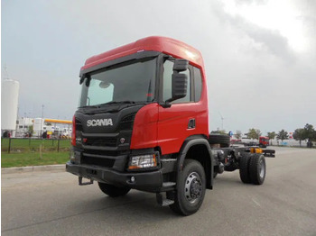 Camión volquete SCANIA P 450