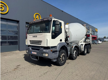 Camión hormigonera IVECO Trakker