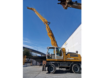 Manipulador de materiales LIEBHERR A 924