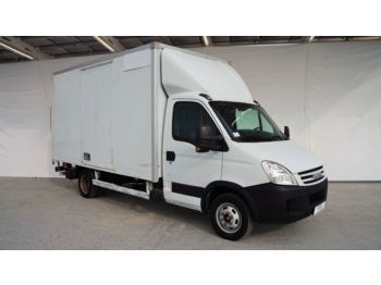 Furgoneta caja cerrada Iveco Daily 35C15 KOFFER 8 PALETTEN/ LBW/ klima: foto 1