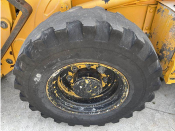 Retroexcavadora Cat 428 F: foto 4