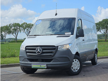 Furgón MERCEDES-BENZ eSprinter