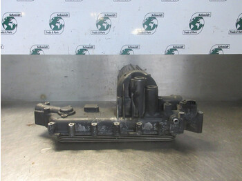 Motor y piezas para Camión Iveco 504236007 OLIEKOELER HI WAY EURO 6: foto 3