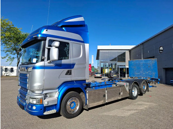 Camión chasis SCANIA R 580