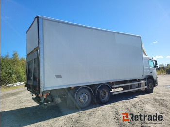 Camión caja cerrada Skåpbil Volvo FM 11 6x2 Euro 5: foto 3 Camión caja cerrada Skåpbil Volvo FM 11 6x2 Euro 5: foto 3