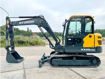 Miniexcavadora HYUNDAI