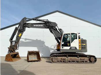 Excavadora de cadenas VOLVO ECR235EL