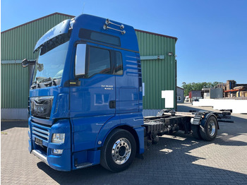 Camión chasis MAN TGX 18.640 4x2LL Fahrgestell ehem. Viehaufbau 4x2 Euro 6 AHK: foto 1