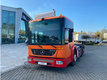 Camión chasis MERCEDES-BENZ Econic 2628