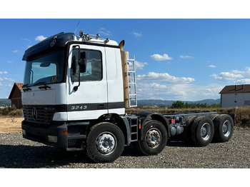 Camión chasis MERCEDES-BENZ Actros 3243