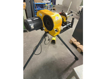 Máquina para metal