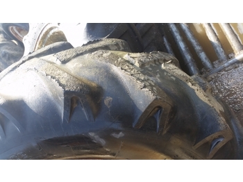 Rueda completa para Tractor Ford Construction Wheel And Tyre 16.9/14-28. Please Check Decription.: foto 3