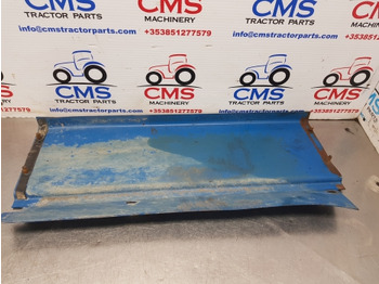 Guardabarros Ford New Holland 7740, 40 Series Cab Center Mudguard Panel Lhs 82003107: foto 2