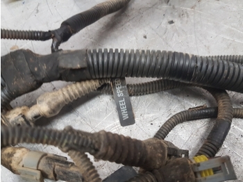 Cables/ Alambres para Tractor New Holland T5.95, T5.105, T5.115 Transmission Back End Wiring Loom 47398405: foto 5