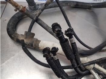 Silenciador/ Sistema de escape para Tractor New Holland T7.200, T7.170, T7.185, Case Puma, Adblue Conduit Assy 84180432: foto 2