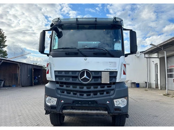 Camión volquete Mercedes-Benz Arocs 4145 AK 8x6 | Wywrotka trójstronna Schmitz Mulde | Klima | Kamera |: foto 5 Camión volquete Mercedes-Benz Arocs 4145 AK 8x6 | Wywrotka trójstronna Schmitz Mulde | Klima | Kamera |: foto 5