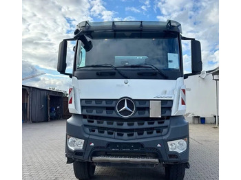 Leasing de  Mercedes-Benz Mercedes-Benz Arocs 4145AK 8x6 Allrad | Wywrotka Schmitz Mulda z hydrauliczną zabudową kiprującą | Euro 6c | Przebieg: 144 249 km !!!! Mercedes-Benz Mercedes-Benz Arocs 4145AK 8x6 Allrad | Wywrotka Schmitz Mulda z hydrauliczną zabudową kiprującą | Euro 6c | Przebieg: 144 249 km !!!!: foto 4