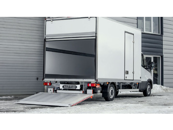 Furgoneta caja cerrada nuevo IVECO Iveco Daily IVECO 35S18HA8 r.o.4100: foto 3