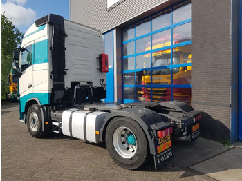 Cabeza tractora Volvo FH 420 ADR klasse EX/II, EX/III, FL en AT Double tank PTO: foto 4