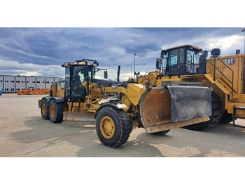 Grader CATERPILLAR 140M