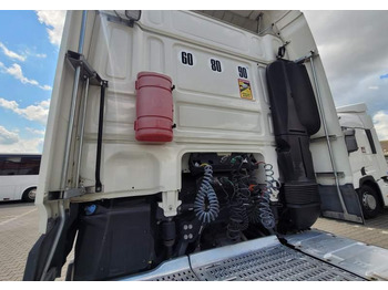 Cabeza tractora DAF XF510 SPACE CAB / SPROWADZONY / MANUAL / RETARDER: foto 4 Cabeza tractora DAF XF510 SPACE CAB / SPROWADZONY / MANUAL / RETARDER: foto 4
