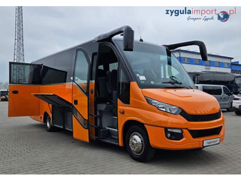 Minibús IVECO Daily 70c18