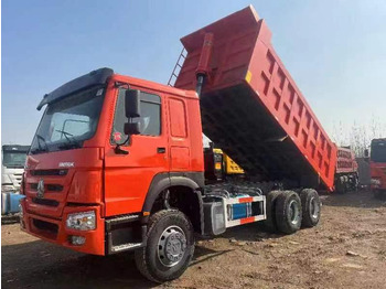 Camión volquete SINOTRUK HOWO