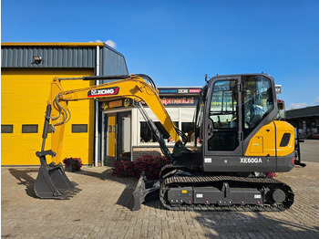 Miniexcavadora XCMG XE60GA