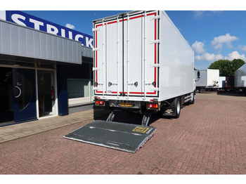 Camión caja cerrada DAF CF 410 Bak+Klep Dhollandia 2.000 kg Slaapcabine: foto 3