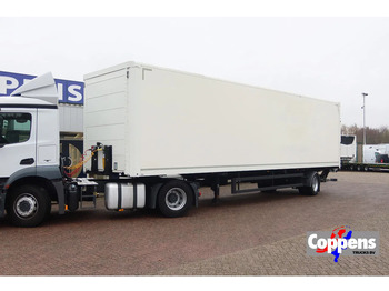 Semirremolque caja cerrada