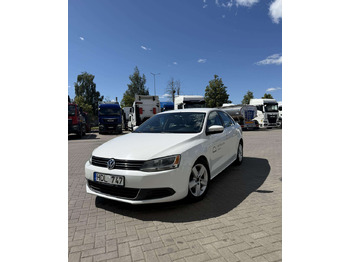 Sedan VOLKSWAGEN