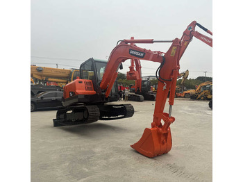 Excavadora de cadenas DOOSAN DX60