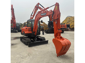 Excavadora de cadenas DOOSAN DX225
