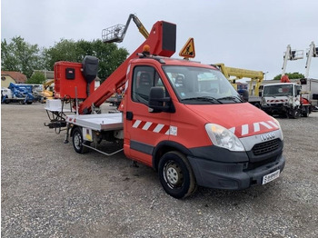 Camión con plataforma elevadora IVECO Daily