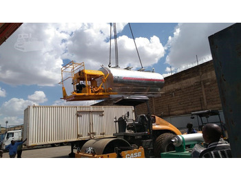 Distribuidor de asfalto nuevo DELCO BD10000: foto 4