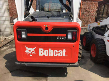 Minicargadora BOBCAT