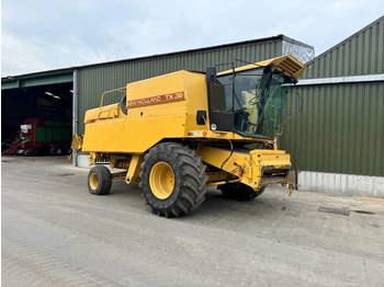 Cosechadora de granos NEW HOLLAND TX36