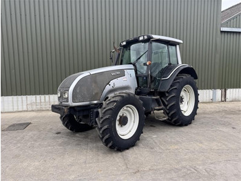Leasing de Valtra T121 Tractor  Valtra T121 Tractor: foto 1