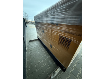 Generador industriale nuevo IVECO 80 kVA / 65 kW: foto 3 Generador industriale nuevo IVECO 80 kVA / 65 kW: foto 3