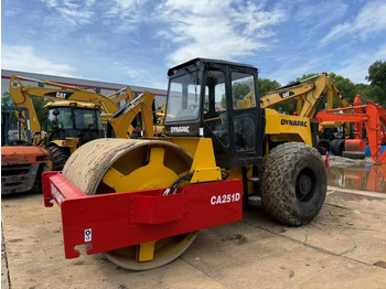 Excavadora de cadenas Dynapac CA 251 D: foto 4