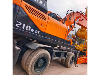 Excavadora de ruedas Hyundai 210W-9: foto 4